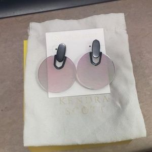 Kendra scott earrings